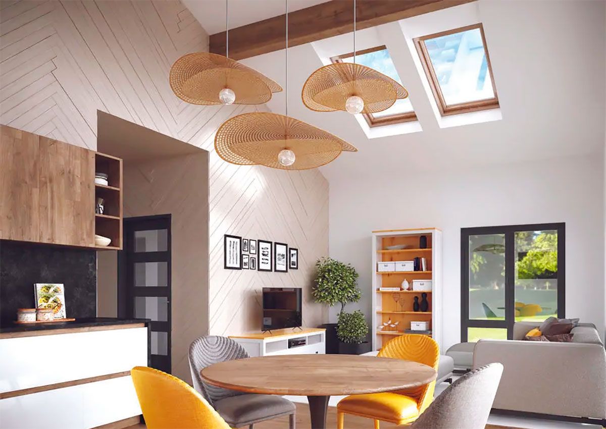 Глухие мансардные окна Fakro в интерьере